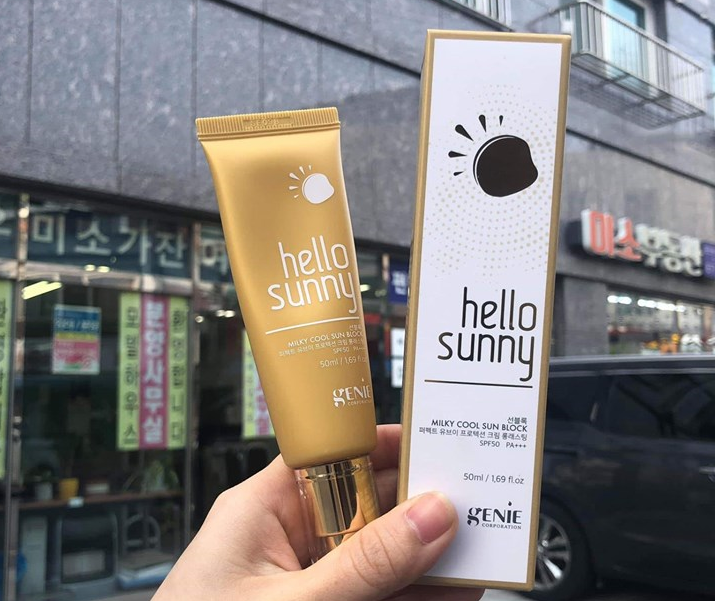 Sữa chống nắng Hello Sunny